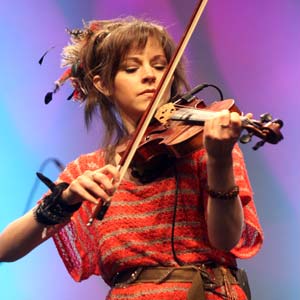 Lindsey Stirling Announces Snow Waltz Holiday Tour