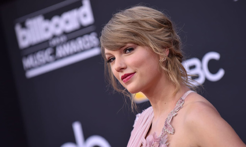 Taylor Swift Holds Voter Registration Event